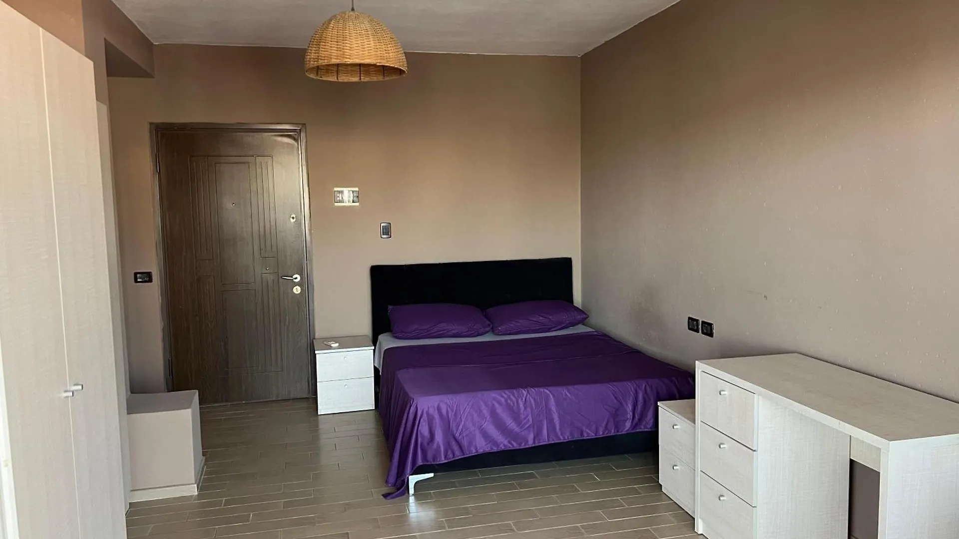 דירה טיראנה Studio Aprtment Urbannest אלבניה