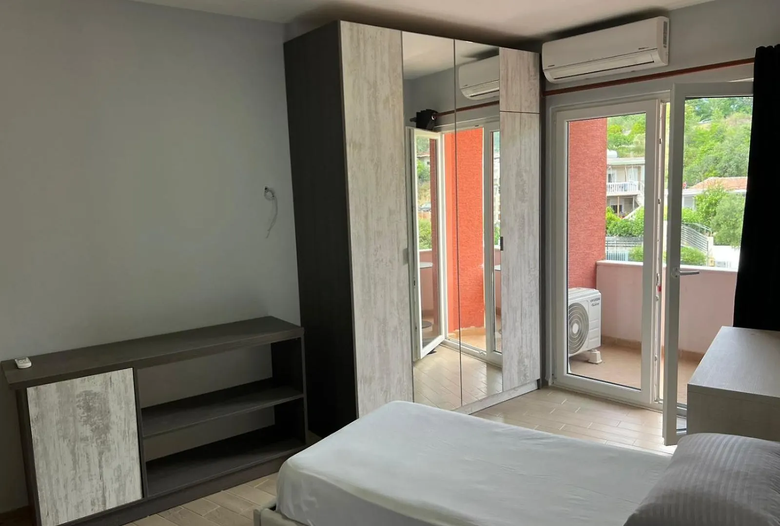 Studio Aprtment Urbannest Tirana 0*,